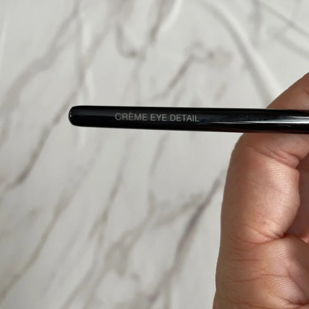 Laura Mercier Creme Eye Detail Brush